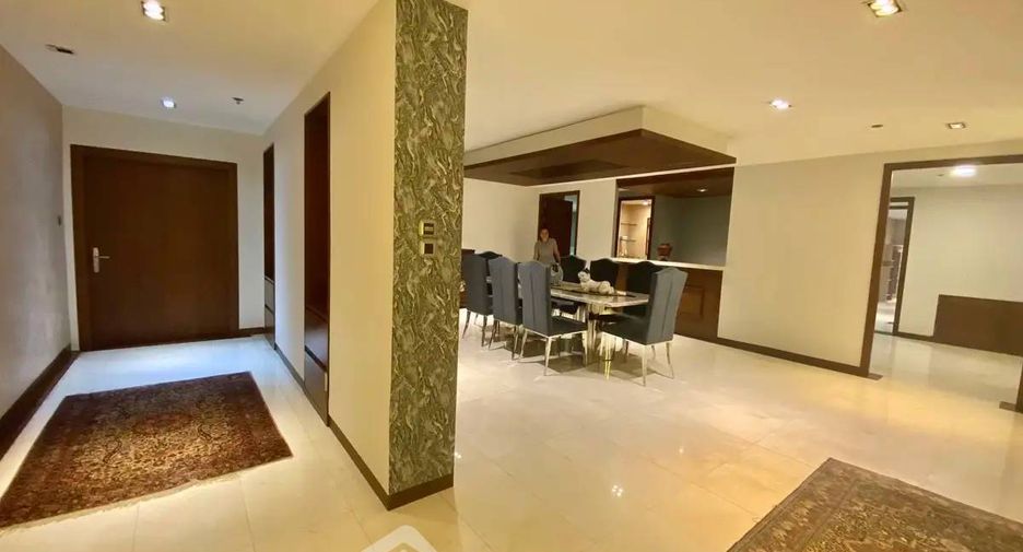 À vendre 3 chambres condo à Watthana, Bangkok