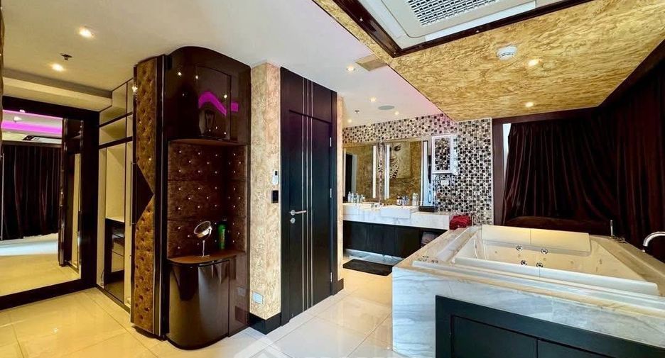 Condo en alquiler y en venta de 3 habitaciones en Bang Lamung, Chonburi