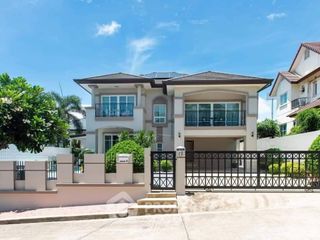 Haus zur Miete und zum Kauf mit 4 Zimmer in Bang Lamung, Chonburi
