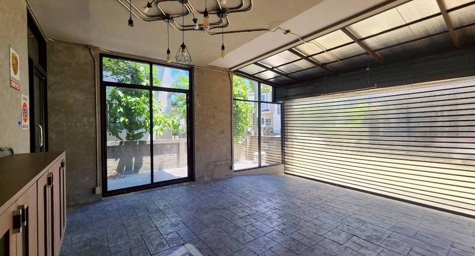 Haus zum Kauf mit 4 Zimmer in Prawet, Bangkok
