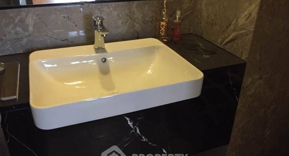 Condo en venta de 1 habitaciones en Khlong Toei, Bangkok