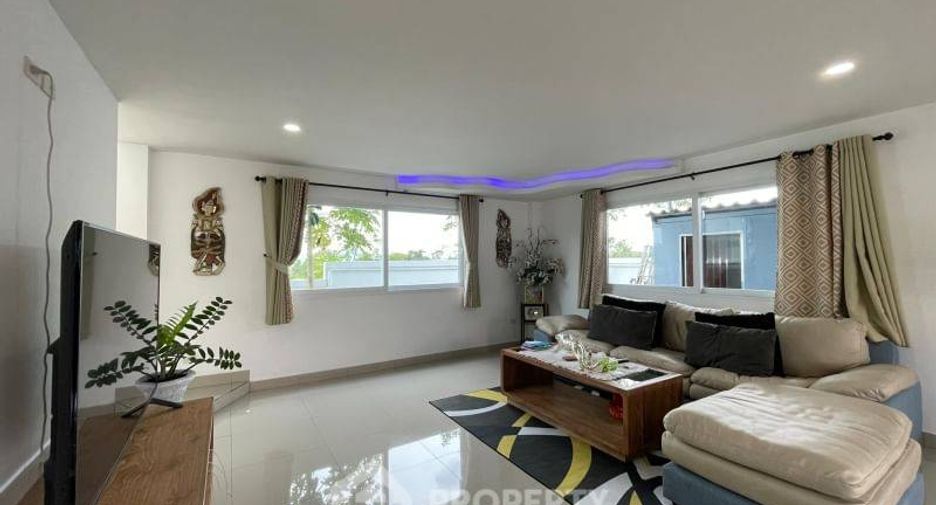Haus zur Miete und zum Kauf mit 5 Zimmer in Huay Yai, Pattaya