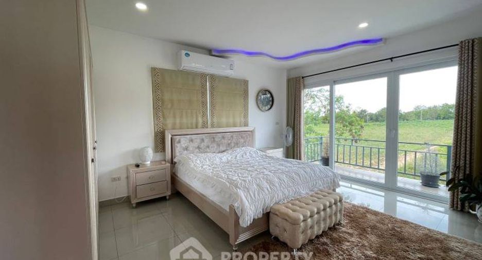 Haus zur Miete und zum Kauf mit 5 Zimmer in Huay Yai, Pattaya