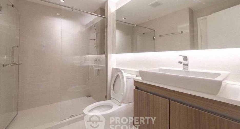 For sale 2 bedrooms condo in Khlong Toei, Bangkok