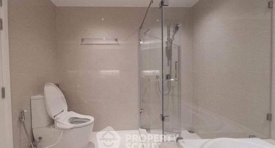 For sale 2 bedrooms condo in Khlong Toei, Bangkok