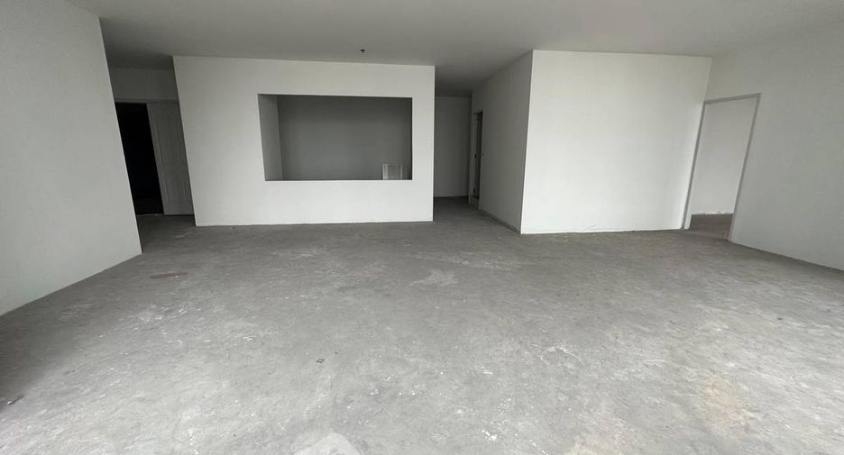 For sale 3 bedrooms condo in Sathon, Bangkok
