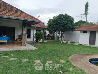 Haus zum Kauf mit 4 Zimmer in Bang Lamung, Chonburi