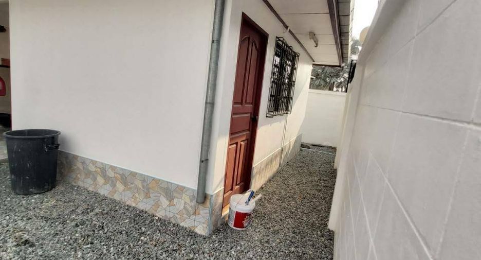 Haus zum Kauf mit 4 Zimmer in Bang Lamung, Chonburi