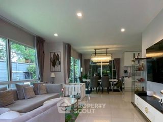 For sale 4 ベッドルーム house in Khlong Sam Wa, Bangkok