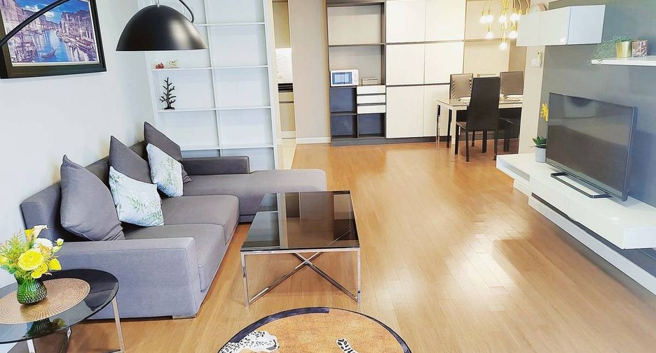 À vendre 2 chambres condo à Huai Khwang, Bangkok