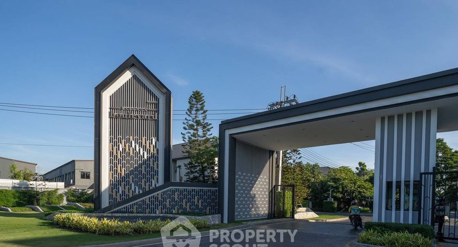 For rent 3 bedrooms house in Saphan Sung, Bangkok