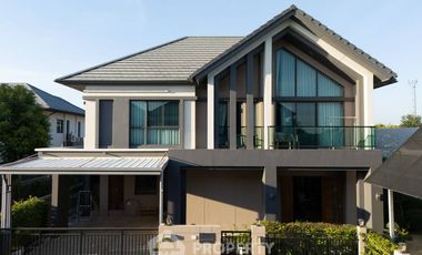 For rent 3 bedrooms house in Saphan Sung, Bangkok