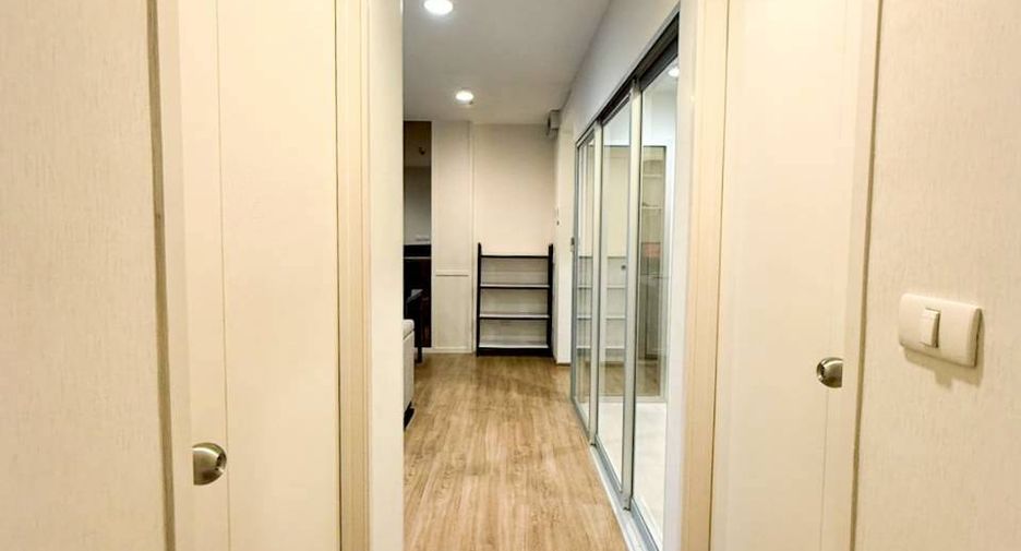 Wohnung zur Miete mit 2 Zimmer in Yan Nawa, Bangkok
