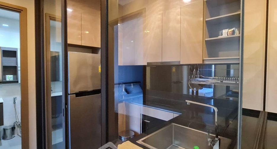 Condo en alquiler de 1 habitaciones en Khlong Toei, Bangkok