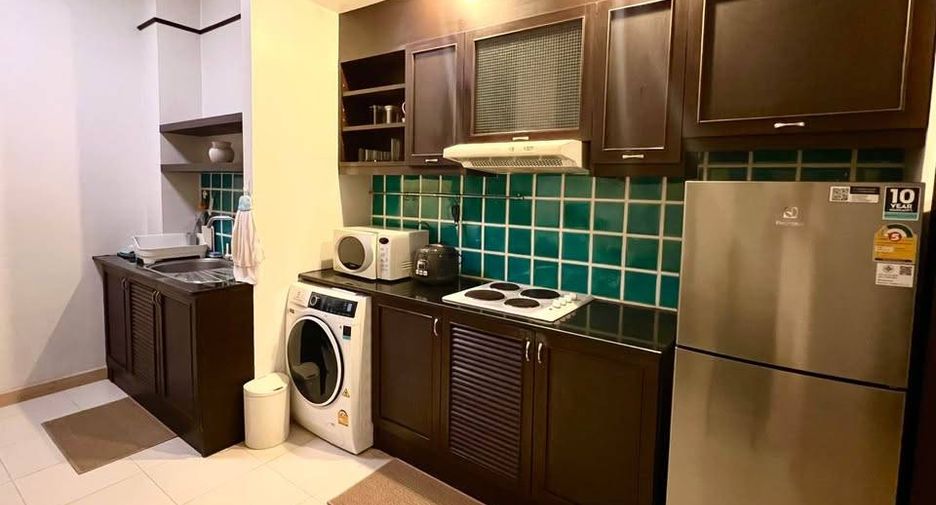 For rent 1 bed condo in Sathon, Bangkok
