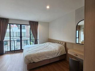 For rent 3 bedrooms townhouse in Phra Khanong, Bangkok
