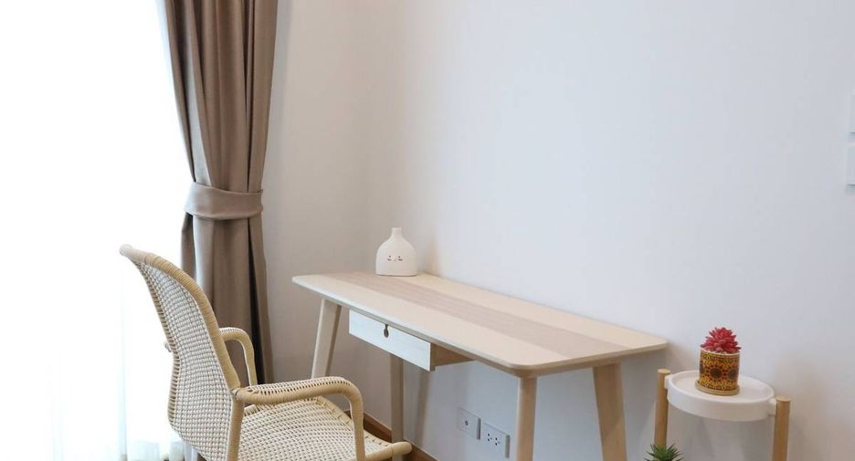 For rent 3 bedrooms townhouse in Phra Khanong, Bangkok