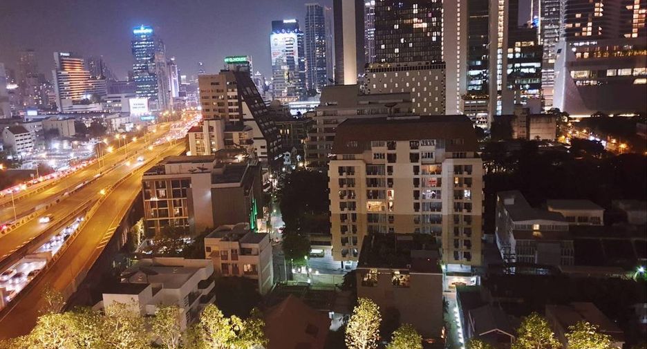 For rent 1 bed condo in Pathum Wan, Bangkok