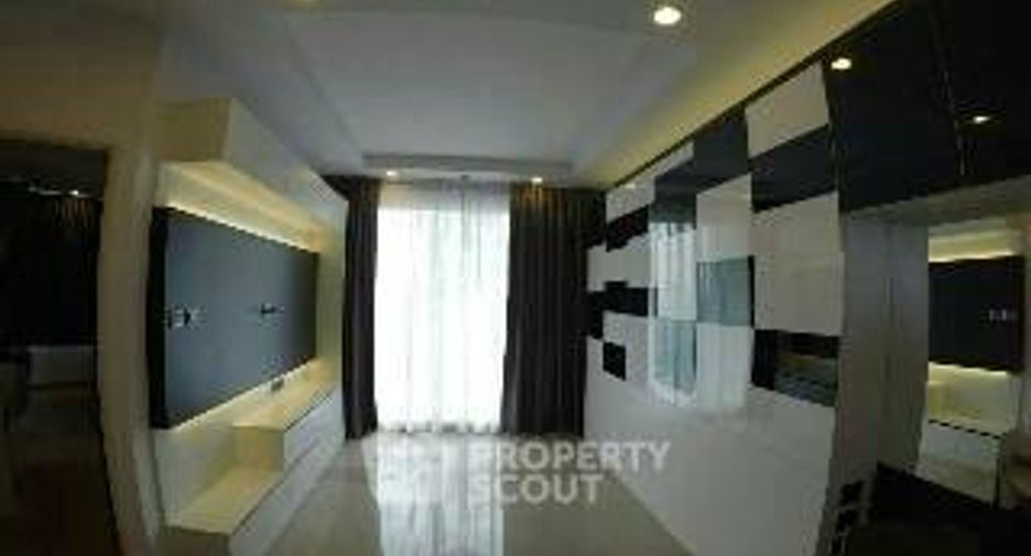 À louer 2 chambres condo à Huai Khwang, Bangkok