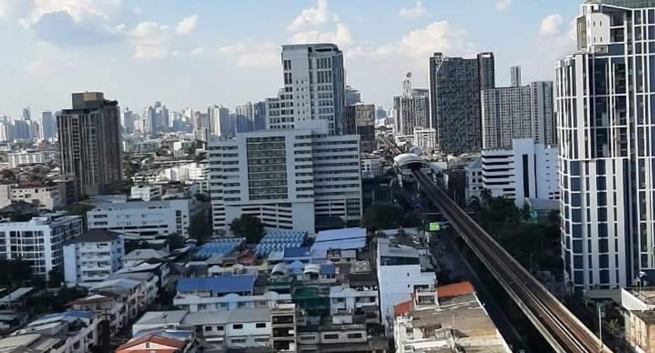 For rent 1 bed condo in Phra Khanong, Bangkok