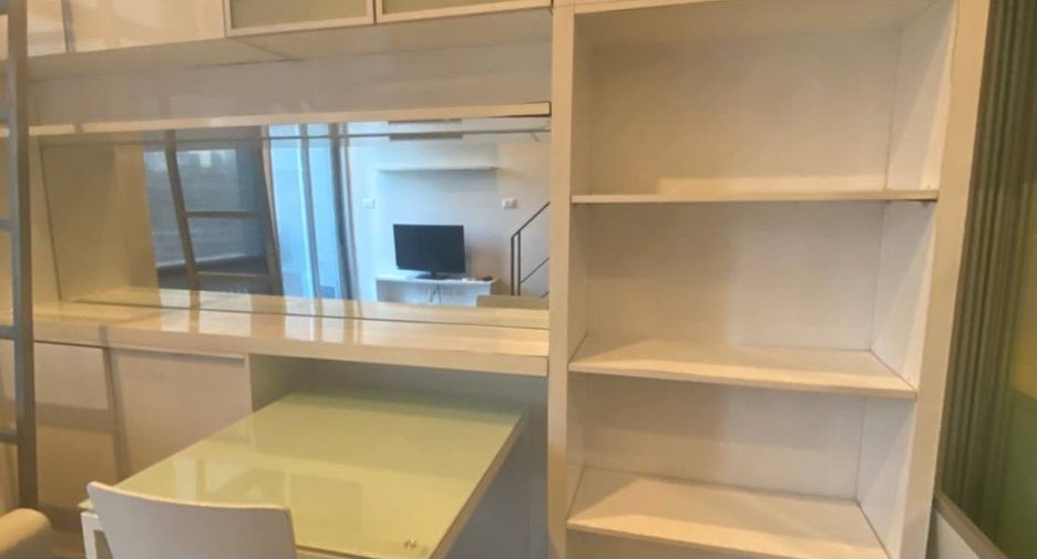 Condo en alquiler de 1 habitaciones en Khlong Toei, Bangkok