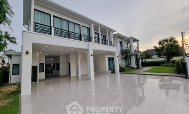 For rent 6 bedrooms house in Lat Krabang, Bangkok