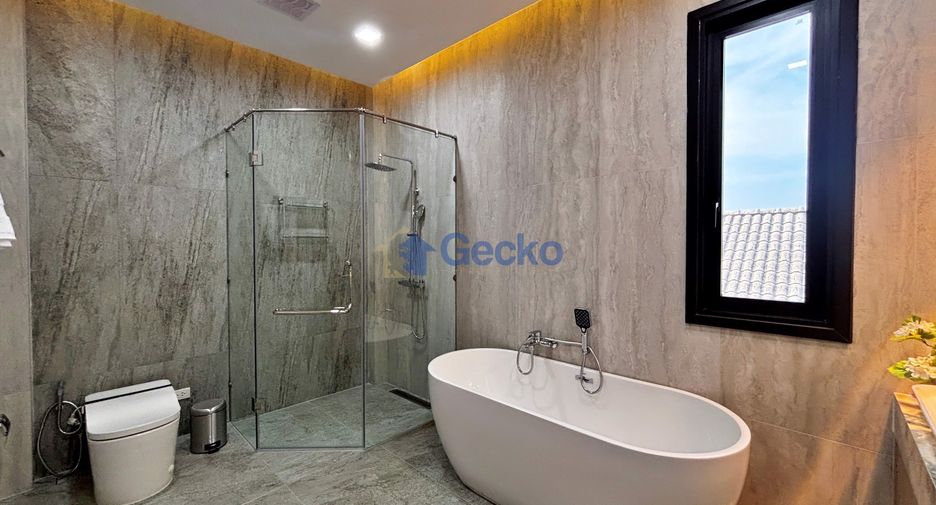 Haus zum Kauf mit 5 Zimmer in Bang Lamung, Chonburi