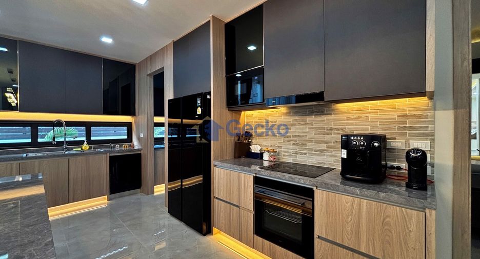 Haus zum Kauf mit 5 Zimmer in Bang Lamung, Chonburi
