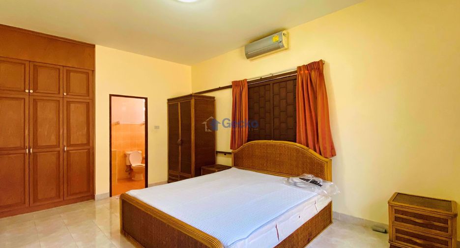 Casa en alquiler de 3 habitaciones en Bang Lamung, Chonburi