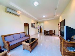 Casa en alquiler de 3 habitaciones en Bang Lamung, Chonburi