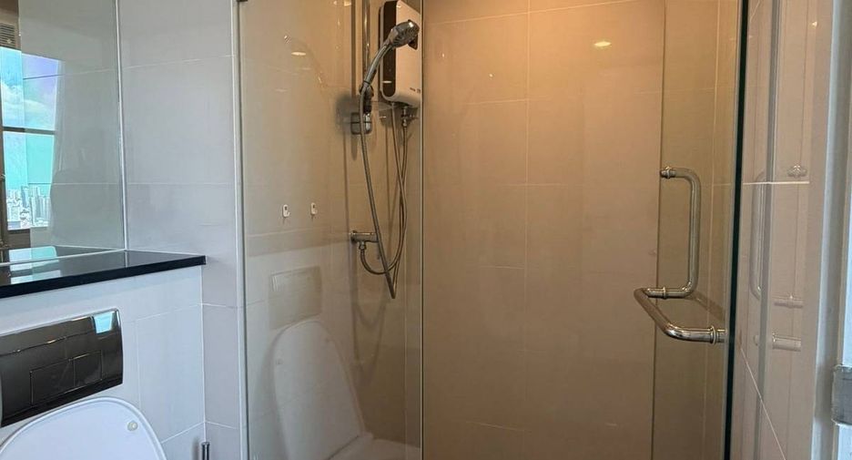 For rent 1 bed condo in Sathon, Bangkok
