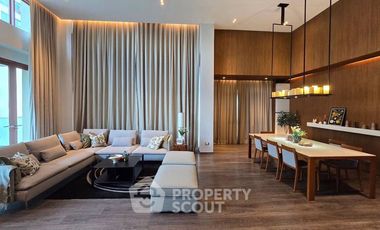For rent 3 bedrooms condo in Khlong Toei, Bangkok
