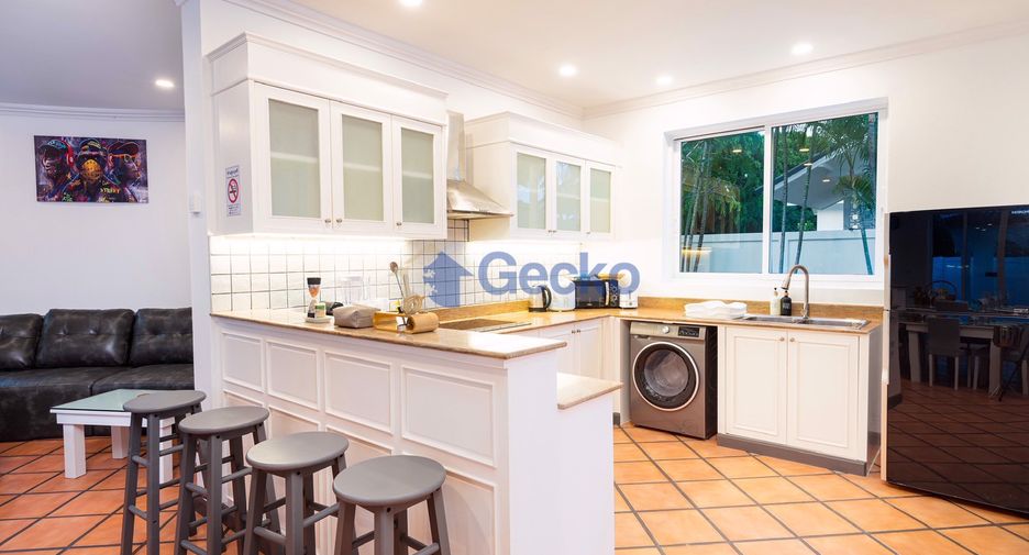 Haus zum Kauf mit 4 Zimmer in Bang Lamung, Chonburi