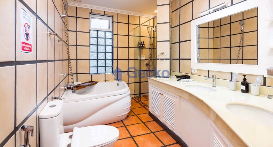 Haus zum Kauf mit 4 Zimmer in Bang Lamung, Chonburi