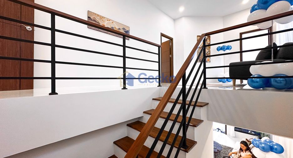 Haus zum Kauf mit 6 Zimmer in Bang Lamung, Chonburi