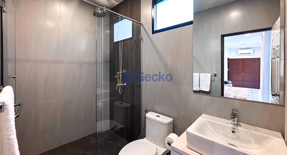 Haus zum Kauf mit 6 Zimmer in Bang Lamung, Chonburi
