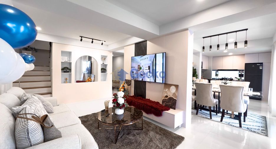 Haus zum Kauf mit 6 Zimmer in Bang Lamung, Chonburi
