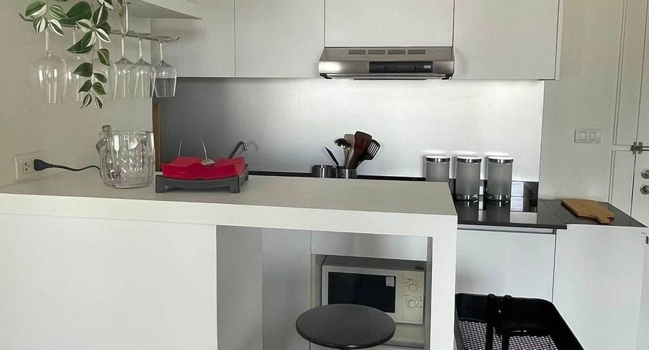 For rent 1 bed condo in Khlong Toei, Bangkok