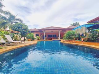 À louer 4 chambres maison à Bang Lamung, Chonburi