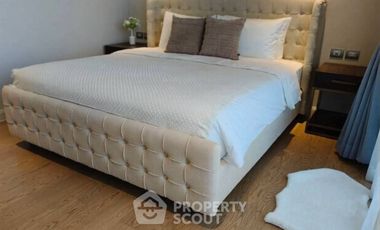 For rent 2 bedrooms condo in Khlong San, Bangkok
