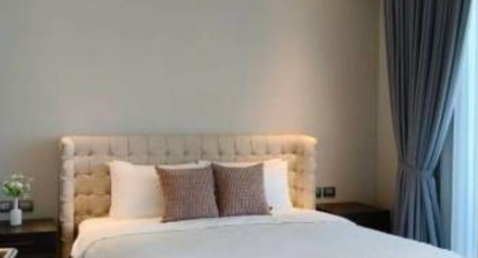 For rent 2 bedrooms condo in Khlong San, Bangkok