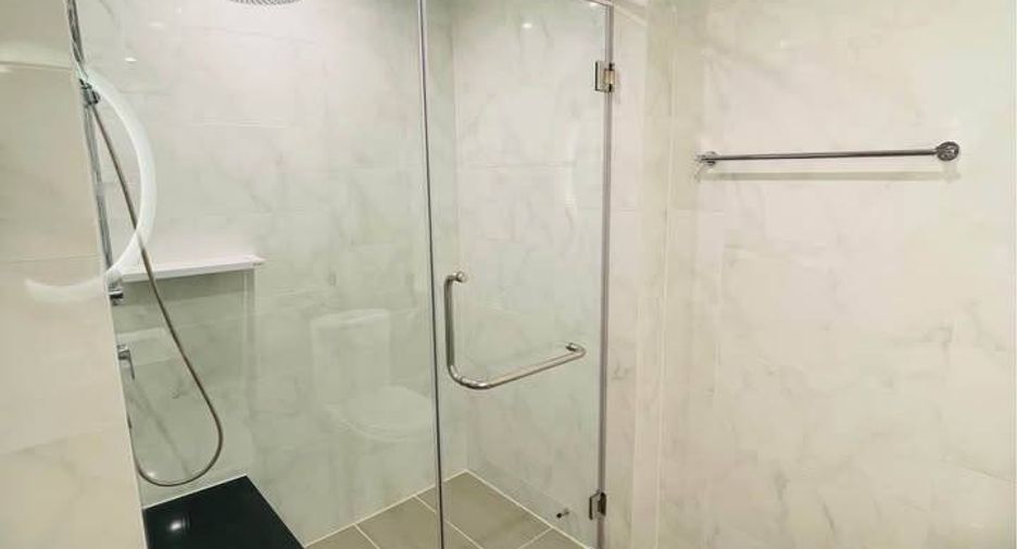Condo en alquiler de 2 habitaciones en Watthana, Bangkok