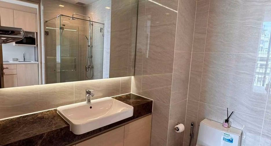 For rent 1 bed condo in Watthana, Bangkok