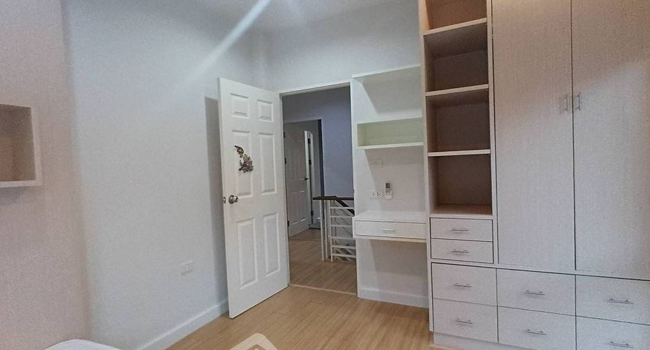 For rent 3 bedrooms house in Bang Lamung, Chonburi