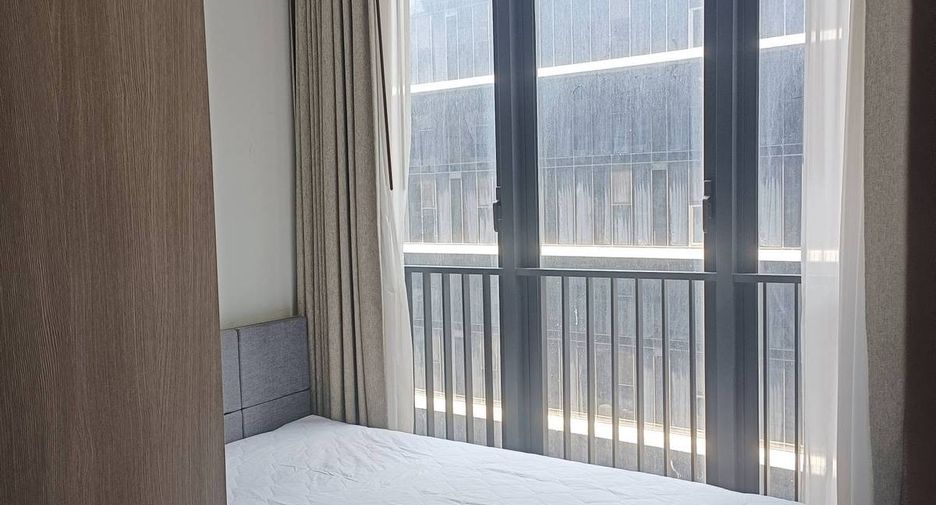Condo en alquiler de 2 habitaciones en Huai Khwang, Bangkok