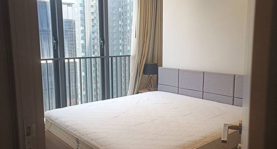 Condo en alquiler de 2 habitaciones en Huai Khwang, Bangkok