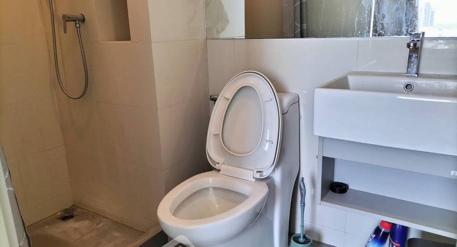 For rent 1 bed condo in Sathon, Bangkok