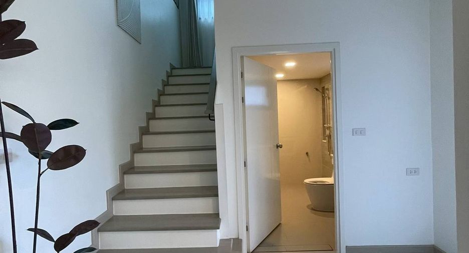 For rent 4 ベッドルーム house in Bang Lamung, Chonburi