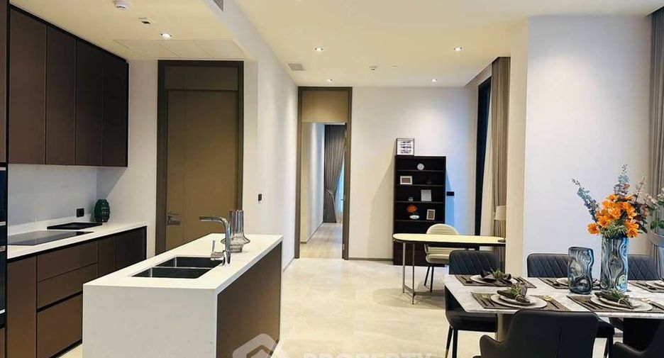 For rent 3 bedrooms condo in Khlong Toei, Bangkok