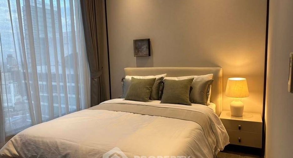For rent 3 bedrooms condo in Khlong Toei, Bangkok